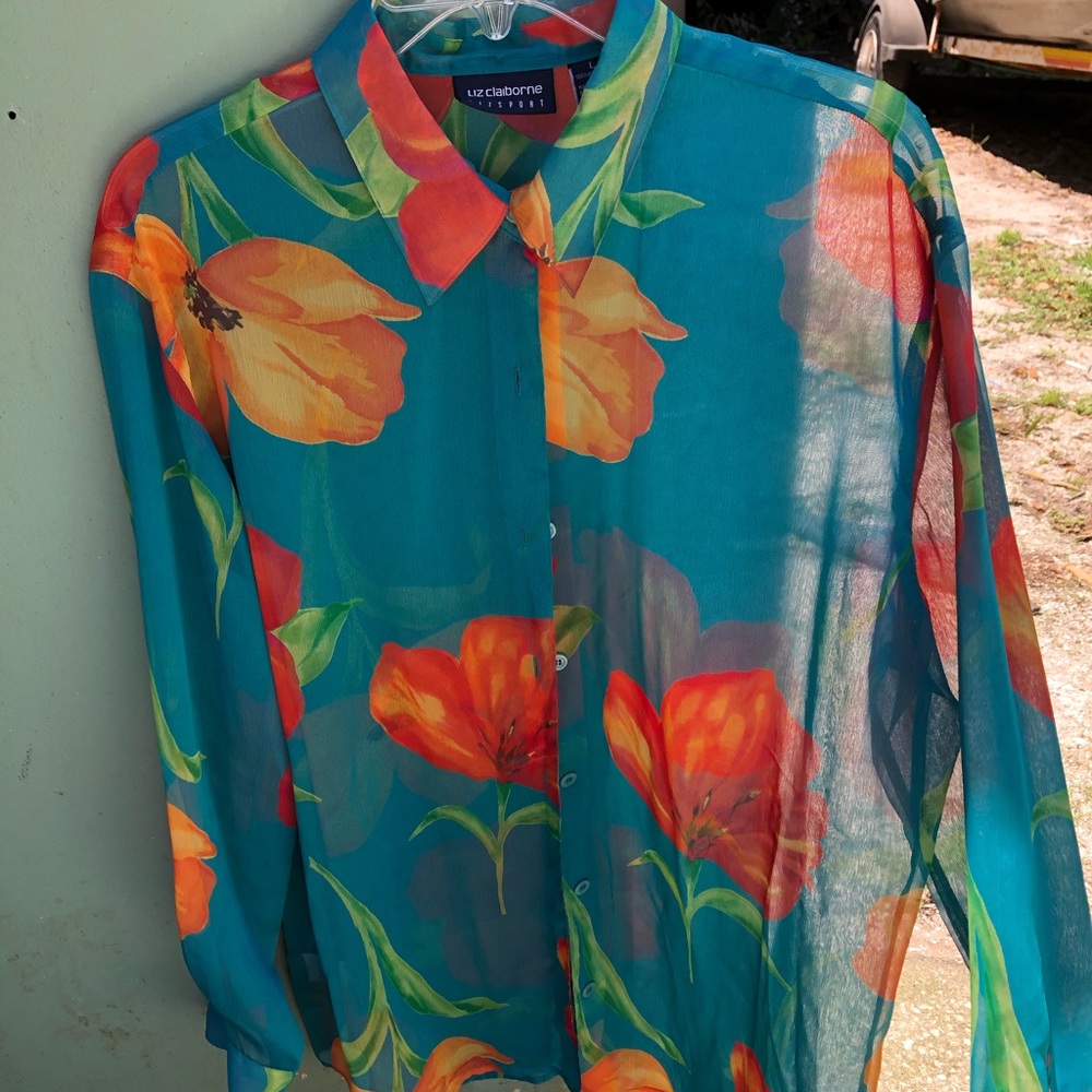 Liz Claiborne Brand flowy blouse